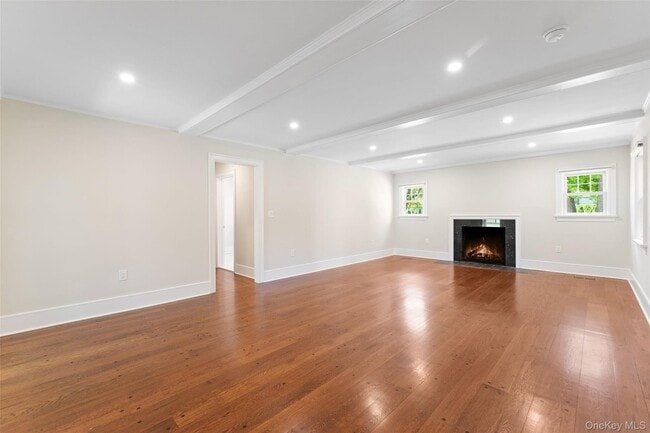 Building Photo - 211 Griffen Ave