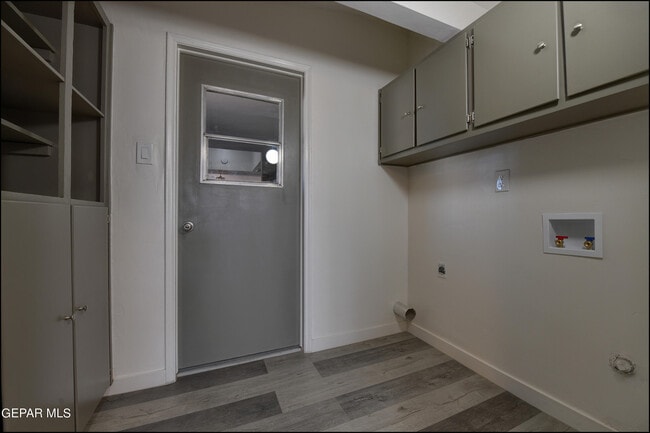 Building Photo - 7117 Alto Rey Ave