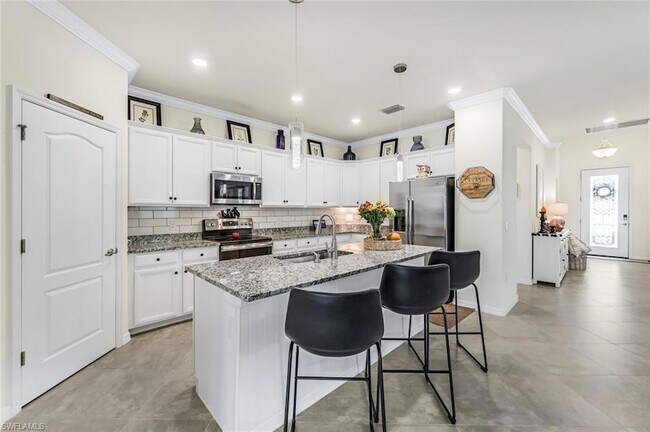 Building Photo - 1613 Vizcaya Ln