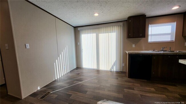 Building Photo - 4224 Meadow Rd