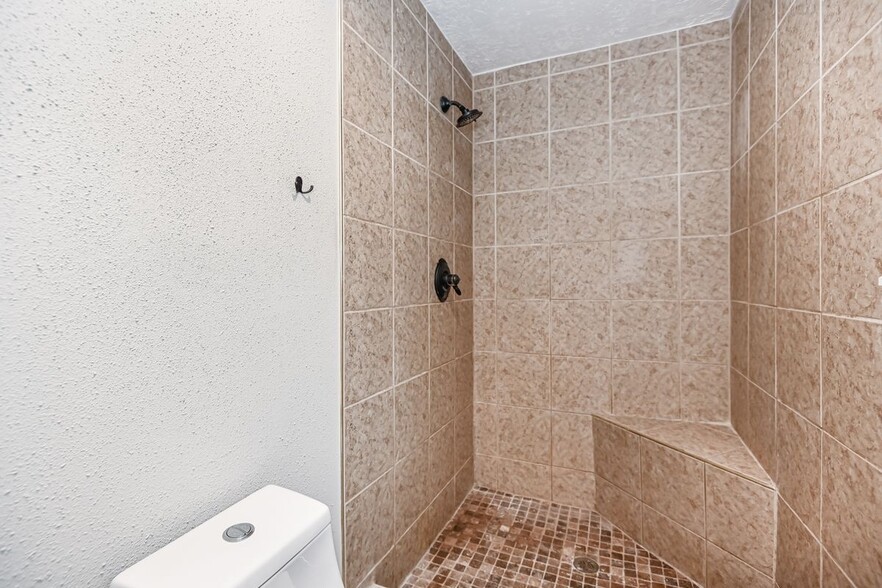 Building Photo - 7923 Dawnridge Dr