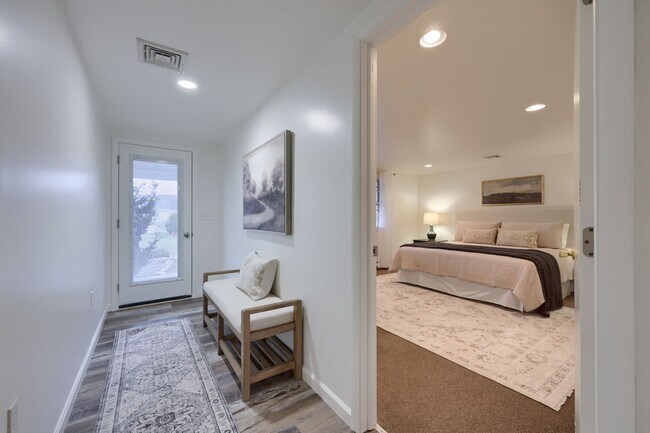 Building Photo - Spacious Rambling Rancher in Quarryville | Beautiful