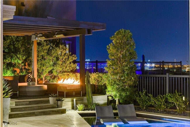 Building Photo - 6300 Clovis Point St