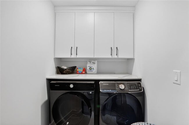 Building Photo - 1214 Chelsea Cir NW