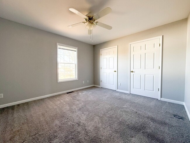 Building Photo - Spacious 3-Bedroom Home with Huge Basement, Garage, and Scenic Country Views