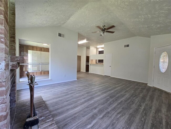 Building Photo - 7011 Foxmont Ln