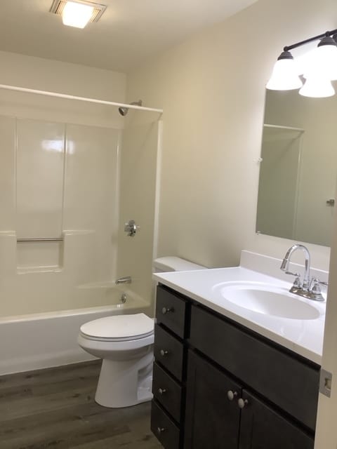 Building Photo - Riverview Apartments