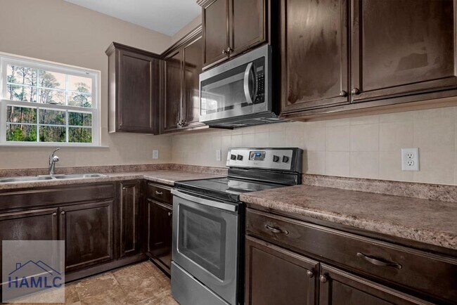 Building Photo - 469 Archie Way