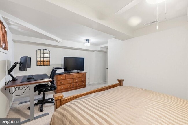 Building Photo - 3604 Husted Dr