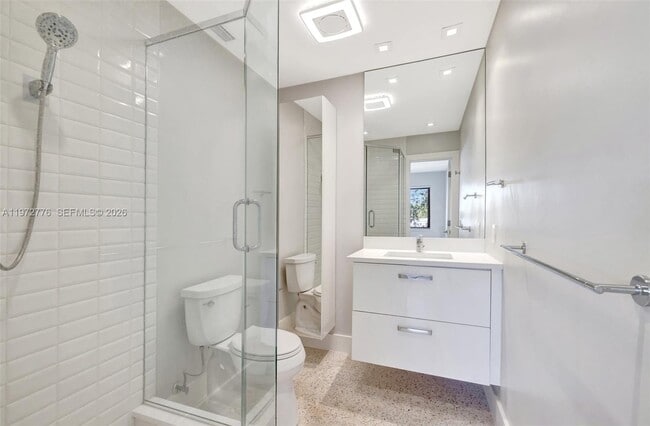 Building Photo - 2190 NE 51st Ct