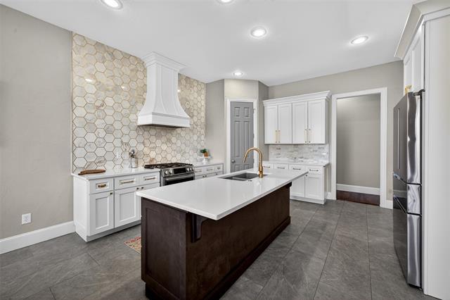 Building Photo - 301 Foxcroft Ln