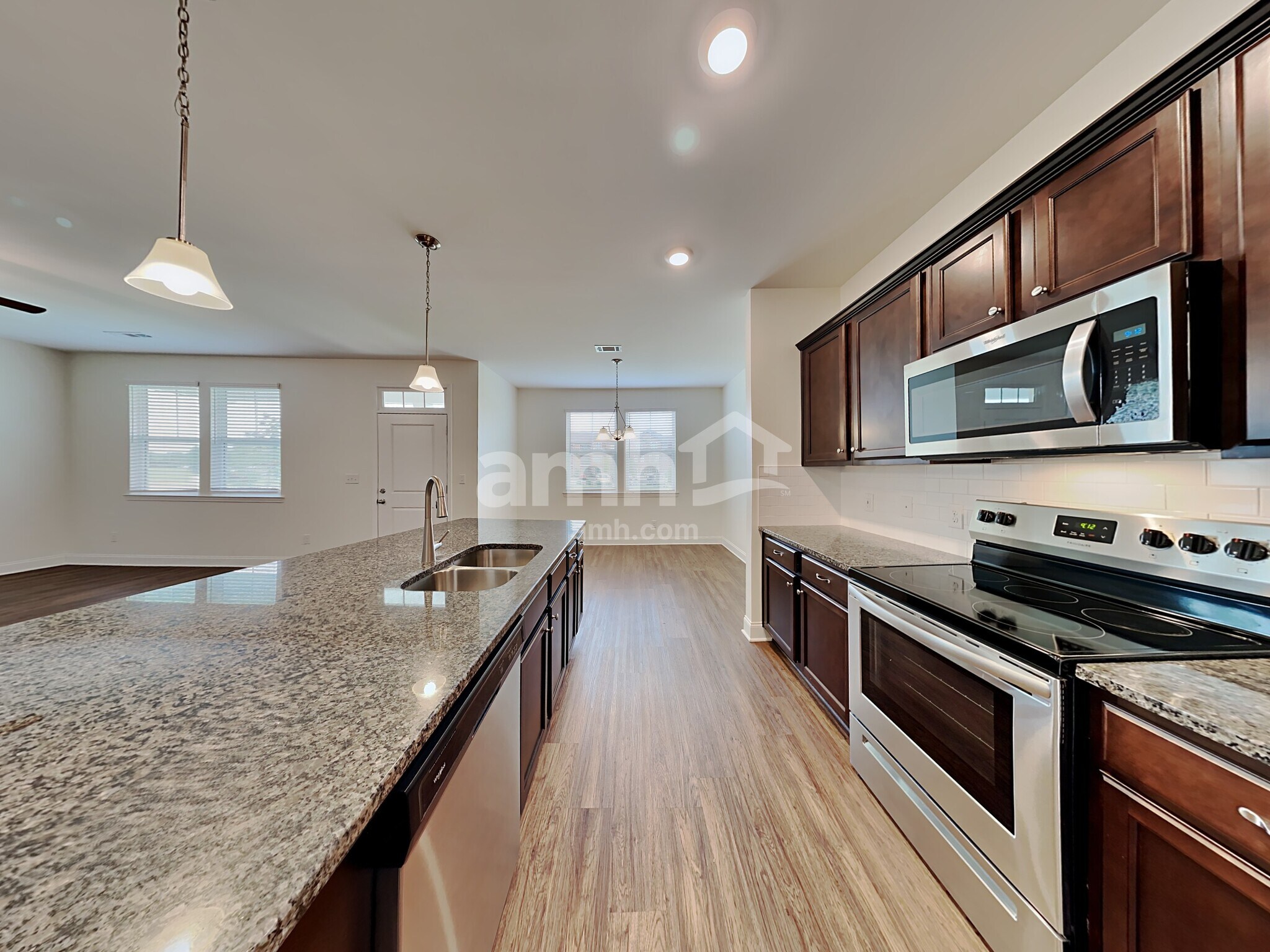 Building Photo - 5105 Jack Byrnes Dr
