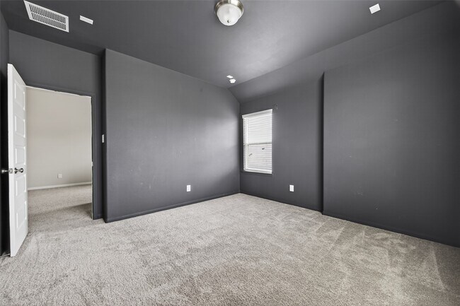 Building Photo - 3027 Sadie Ct