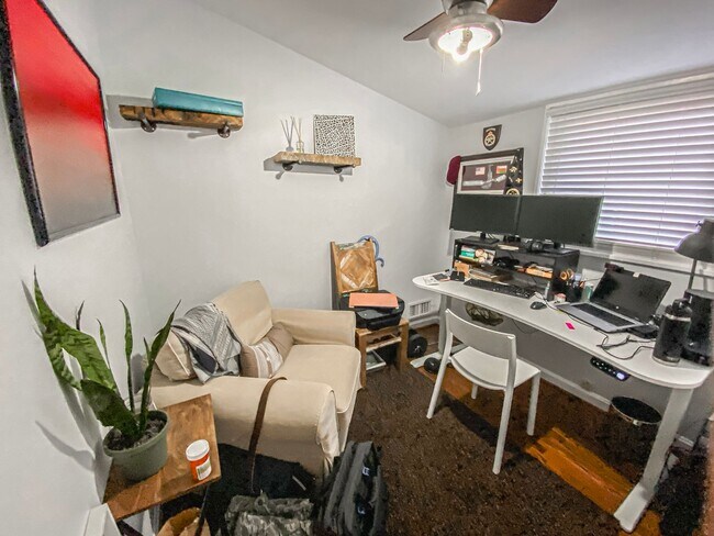 Building Photo - Gorgeous 3 Bed 1.5 Bath Brick Home with Large Yard In Beautiful Taylor Run