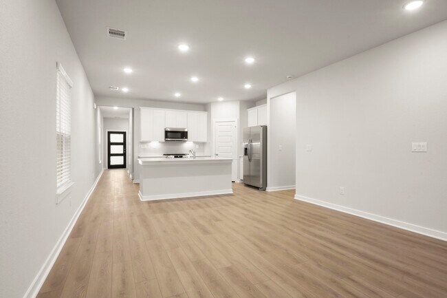 Building Photo - 8619 Blueberry Ash St