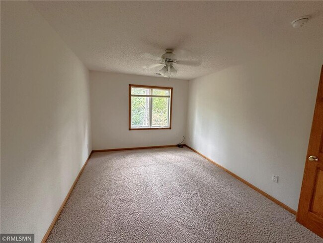 Building Photo - 1279 Pinewood Trail