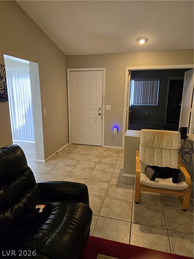 Building Photo - 8536 Desert Holly Dr