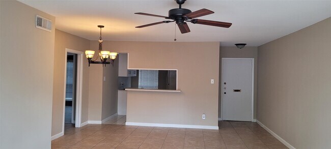 Primary Photo - 9031 Rue Cambon St
