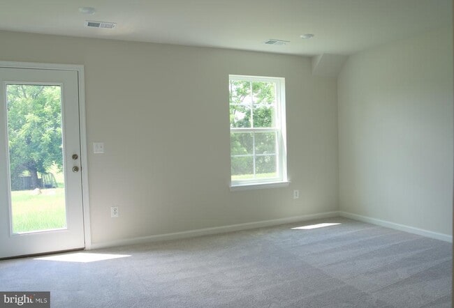 Building Photo - 61 Gray Silver Rd