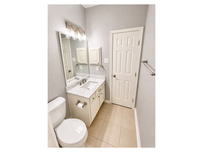 Building Photo - 9418 Brackenton Crest Dr