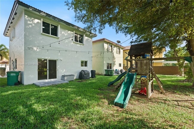 Building Photo - 1180 NE 41st Ave
