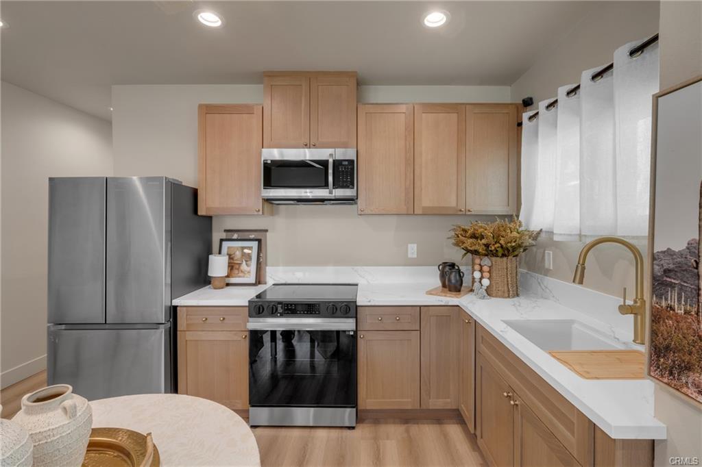 Building Photo - 1123 E Ocean Blvd