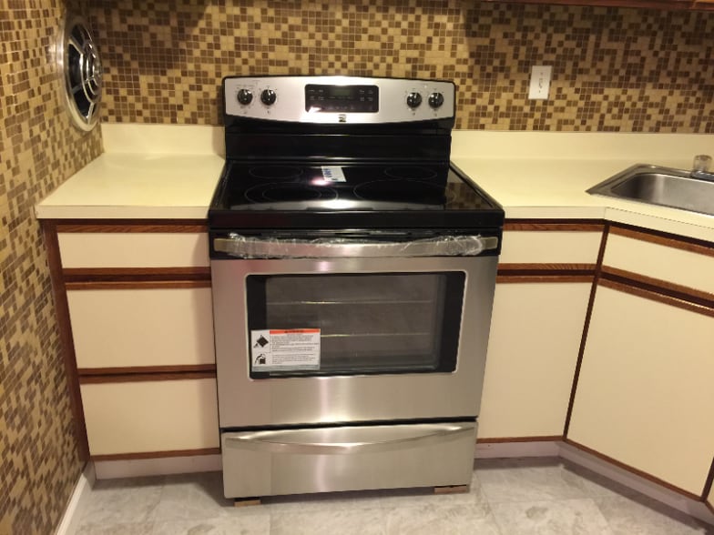 Building Photo - 102 Oakwood Ave