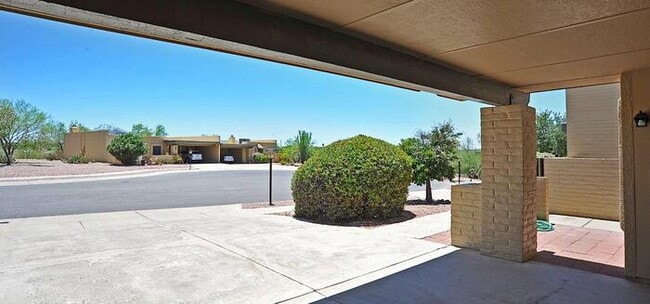 Building Photo - Beautifully Updated 3 Bedroom Townhome nea...