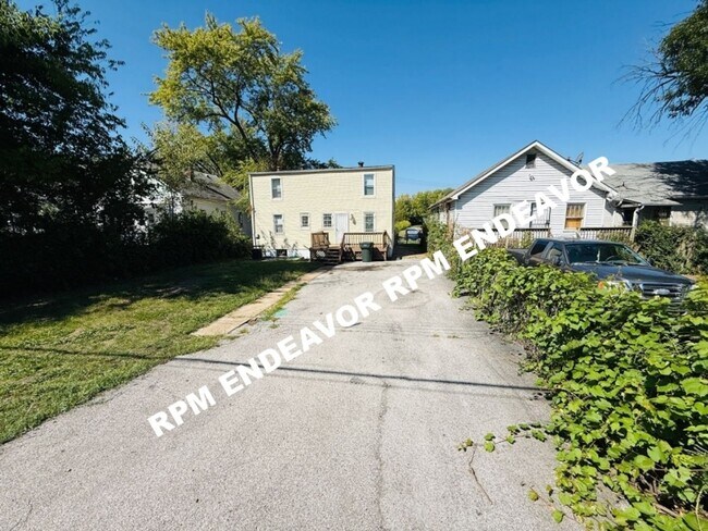 Building Photo - Section 8 Accepted! Spacious 4-Bedroom Hom...