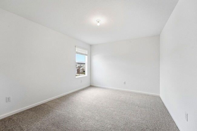 Building Photo - 10436 NW Suncrest Lp