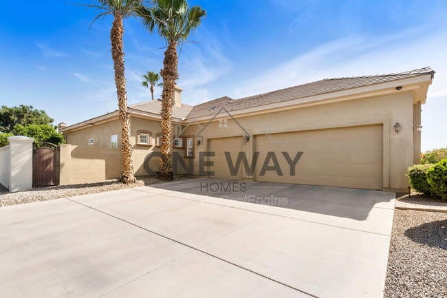 Building Photo - 4432 E Ford Ave