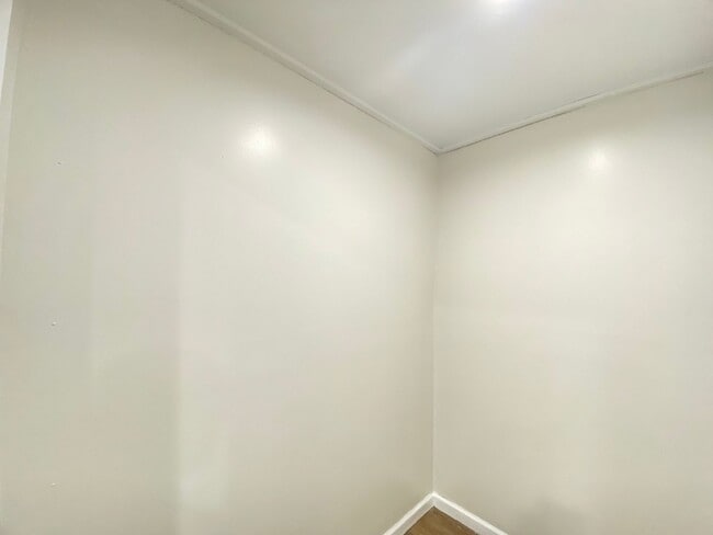 Building Photo - 348 Portland St