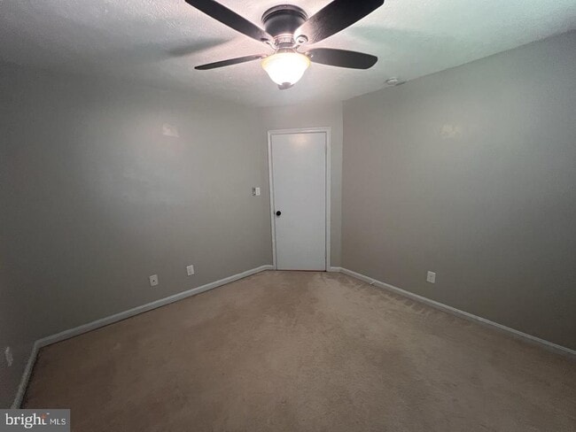 Building Photo - 44236 Pine Creek Ln