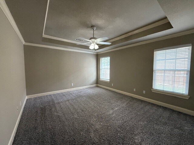 Building Photo - 1316 W Fir St