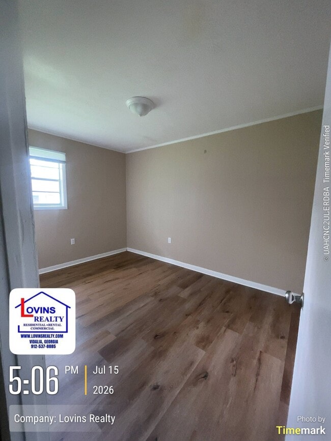 Building Photo - 206b Nita Dr
