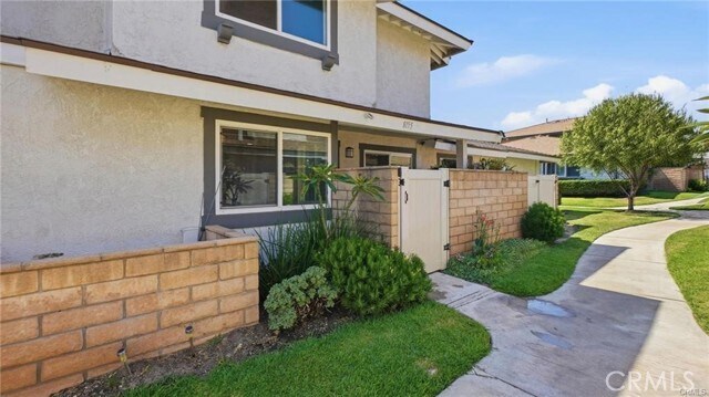 Building Photo - 8155 Woodland Dr