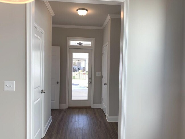 Building Photo - 5203 Addison St