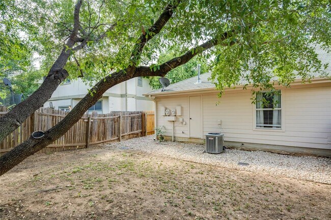 Building Photo - 8110 Willet Trail