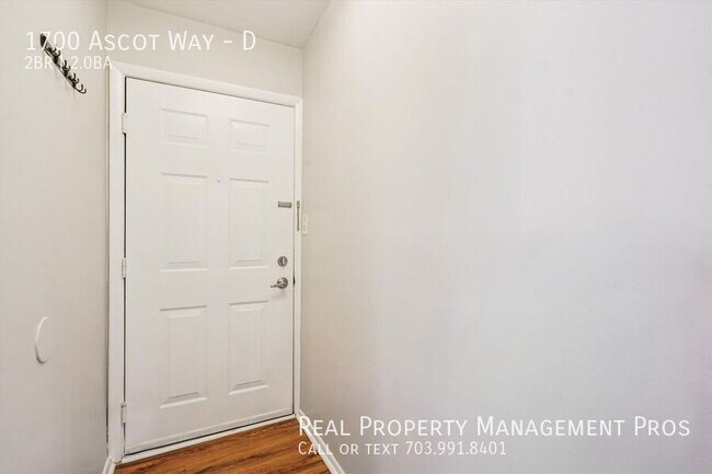 Building Photo - 1700 Ascot Way