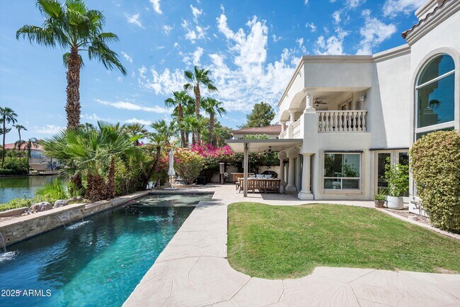 Building Photo - 1407 E Coral Cove Dr