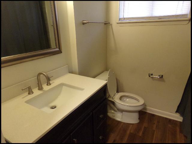 Building Photo - 408 Pickwick Ln