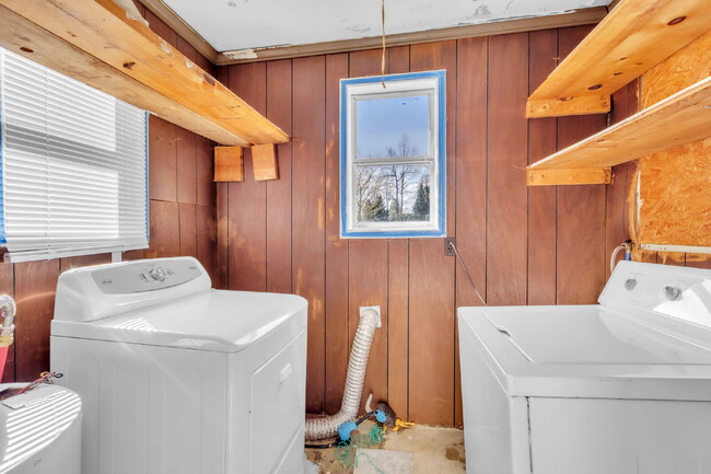 Building Photo - Cozy & Convenient 2BR/1BA Living in the Heart of Greer! $825/mo rent