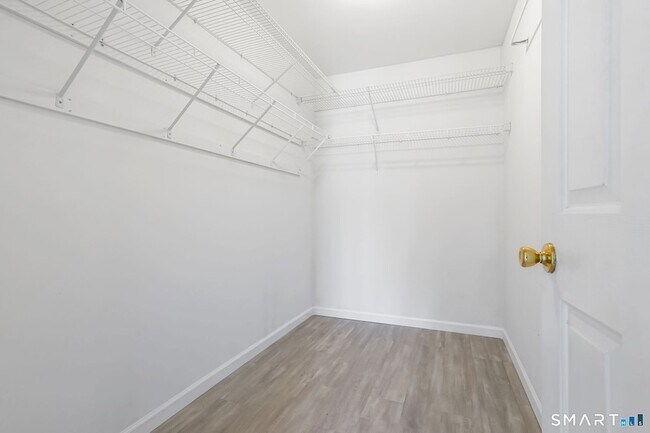 Building Photo - 19 Candlewood Springs Road