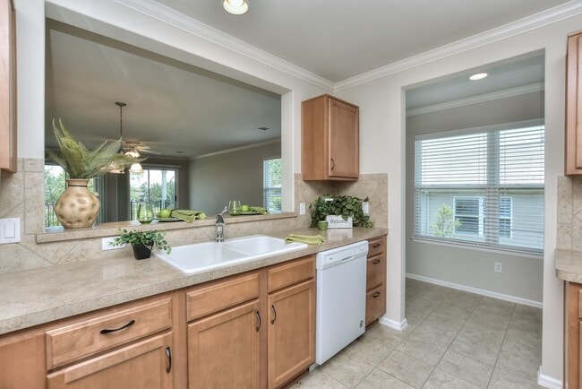 Building Photo - 305 Barrington Farm Ct