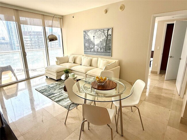 Building Photo - 475 Brickell Ave