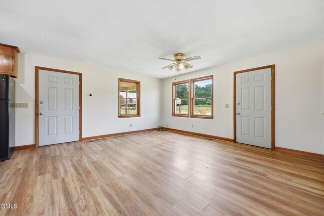Building Photo - 763 Tingen Rd