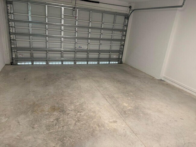Building Photo - 16452 Millenium Ct