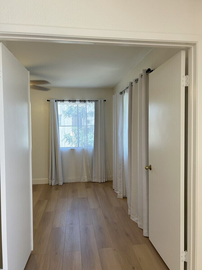 Building Photo - 2 Bedroom/2 bath Condo in the Mission de L...