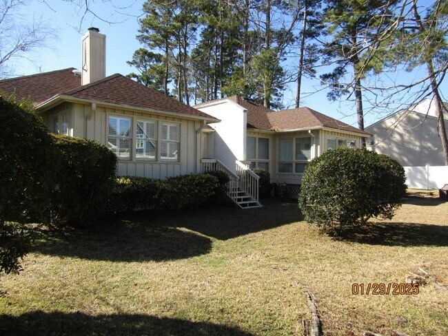 Building Photo - 603 Colony Dr