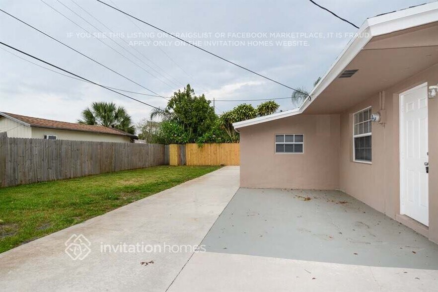 Building Photo - 6143 Westover Rd